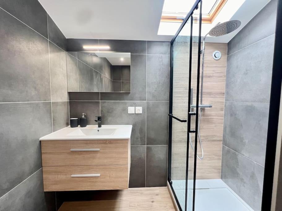 T3 Spacieux Refait A Neuf Thyez Exterior photo